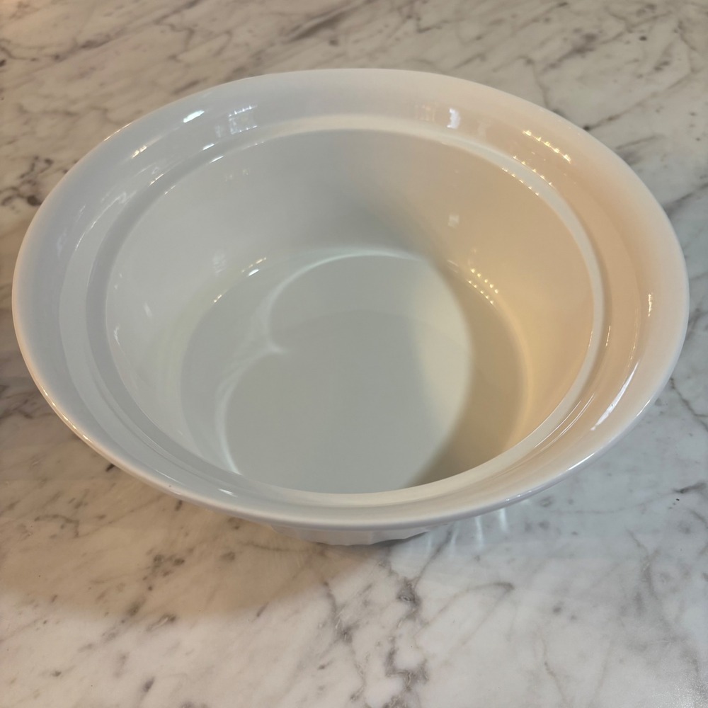 CorningWare French White 2 Qt Round Casserole Dish Fluted Stoneware Baking Bowl